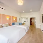 Amarelo Studio By Olala Homes
